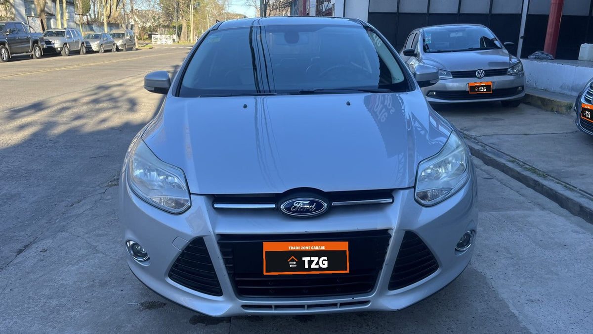Ford Focus SE Plus 2.0 Automático (2014)