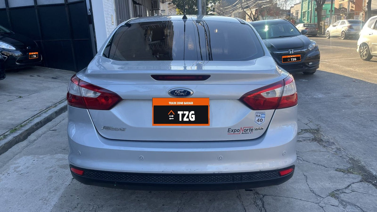 Ford Focus SE Plus 2.0 Automático (2014)