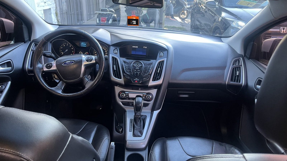 Ford Focus SE Plus 2.0 Automático (2014)