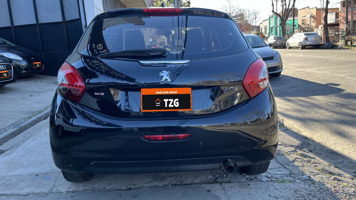 Peugeot 208 Active (2014)