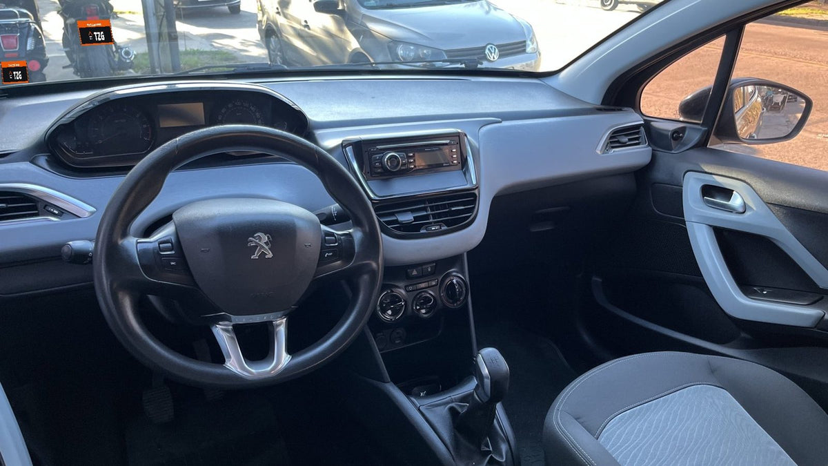 Peugeot 208 Active (2014)